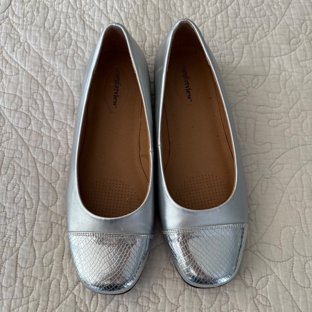 Comfortview The Fay Flats 10.5 WW Silver Croc Cap Toe Extra Wide Ballet Shoes